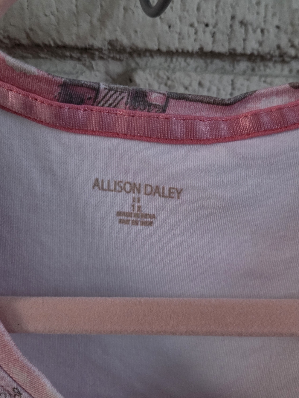 Allison Daley Pink Graphic V-Neck Top - Picture 5 of 9